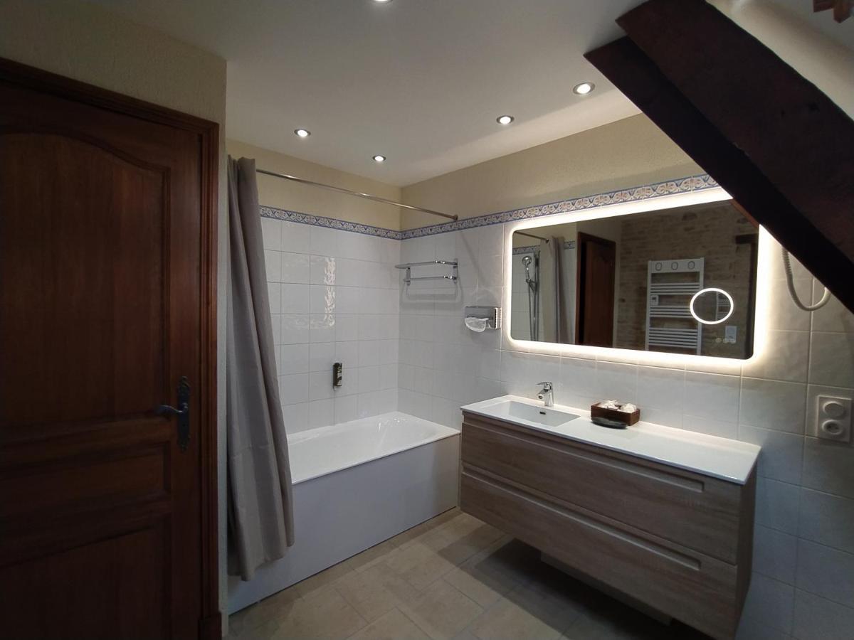 Hotel Le Manoir De Mathan Crepon A La Campagne 5 Mn D'Arromanches Et 10 Mn De Bayeux Luaran gambar