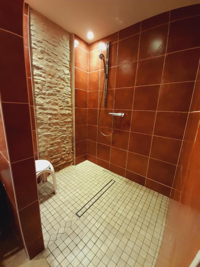 Hotel Le Manoir De Mathan Crepon A La Campagne 5 Mn D'Arromanches Et 10 Mn De Bayeux Luaran gambar