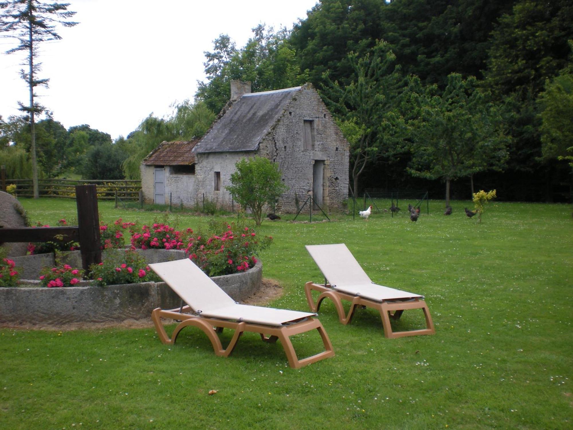 Hotel Le Manoir De Mathan Crepon A La Campagne 5 Mn D'Arromanches Et 10 Mn De Bayeux Luaran gambar