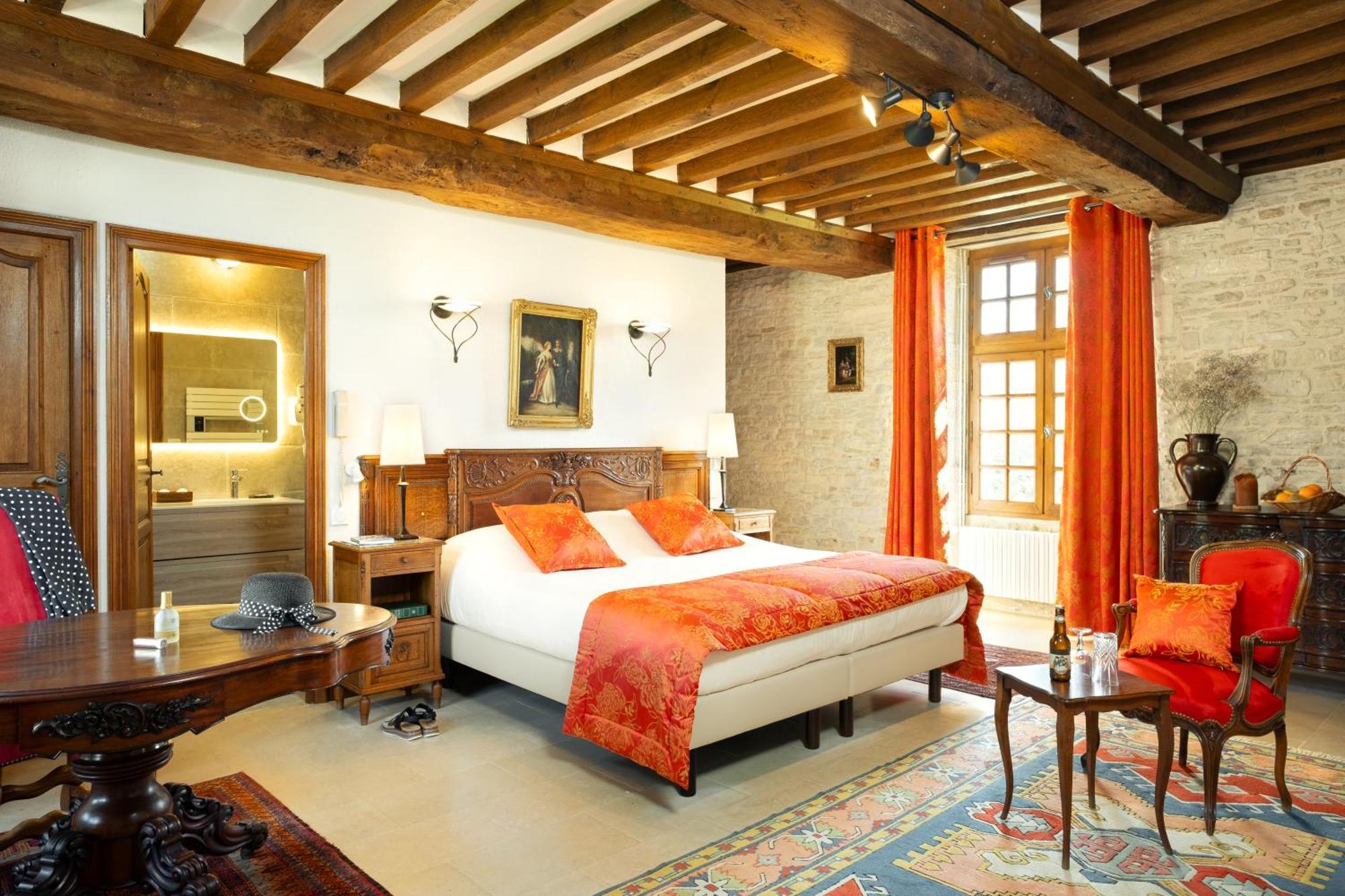 Hotel Le Manoir De Mathan Crepon A La Campagne 5 Mn D'Arromanches Et 10 Mn De Bayeux Luaran gambar